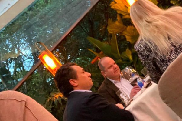 Revelan presuntas fotos de Emilio Lozoya en restaurante de la CDMX