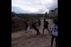 Riña entre policías y civiles deja un muerto, en Chimalhuacán #VIDEO