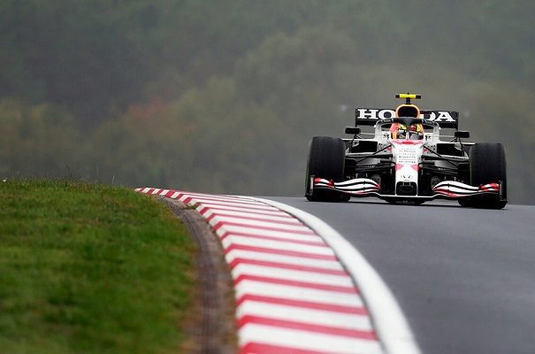 "Checo" Pérez termina en tercer lugar en el GP de Turquía