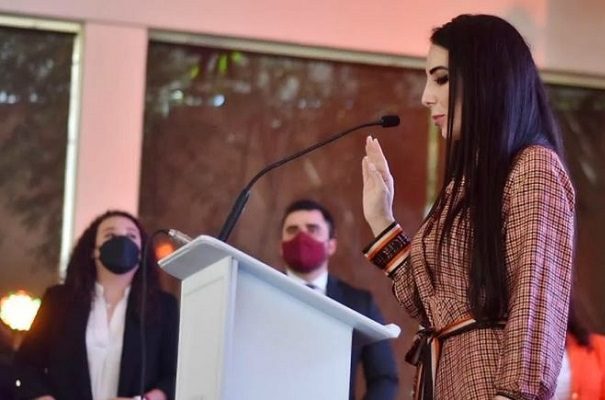 Rinde proteste Denisse Sánchez Barragán, hija de candidata asesinada en Moroleón