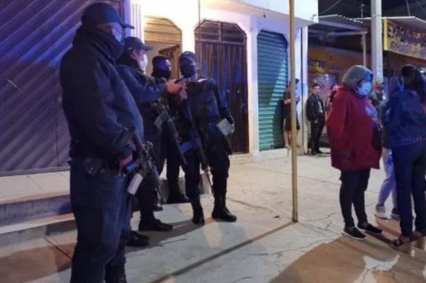 Rescatan en Oaxaca a cinco menores contactados a través de 'Free Fire'