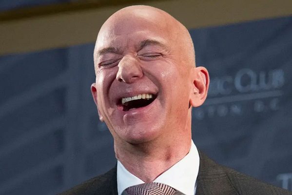 Exempleados acusan a Jeff Bezos de comportamientos sexistas