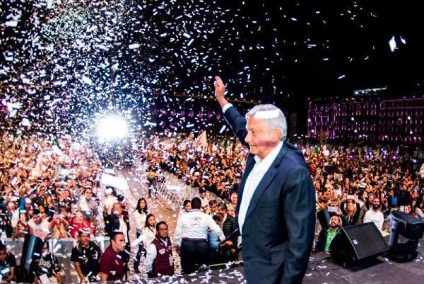 Desfile el 20 de noviembre y concentración en el Zócalo el 1 de diciembre, anuncia AMLO