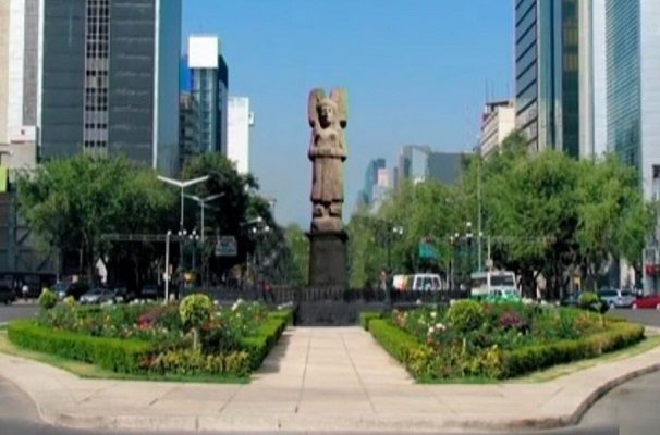 Replica de 'La joven de Amajac' sustituirá a estatua de Colón en Reforma, anuncia Sheinbuam