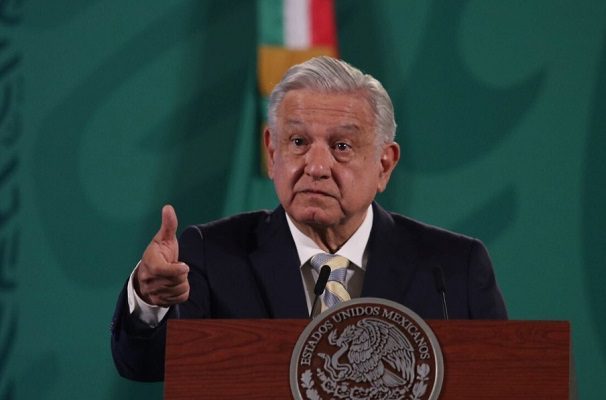 Ayer se vacunaron a más de un millón de personas, informa AMLO