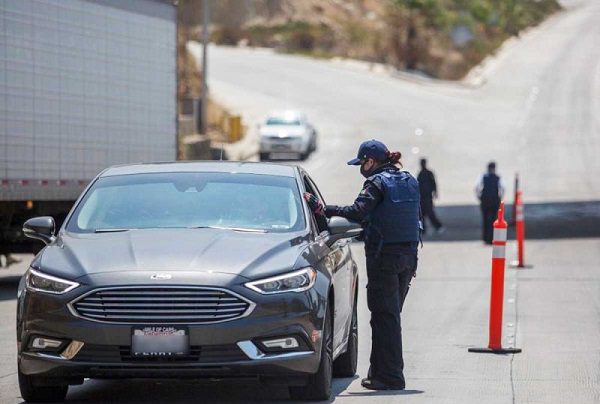 AMLO anuncia firma de acuerdo para regularizar "autos chocolate"