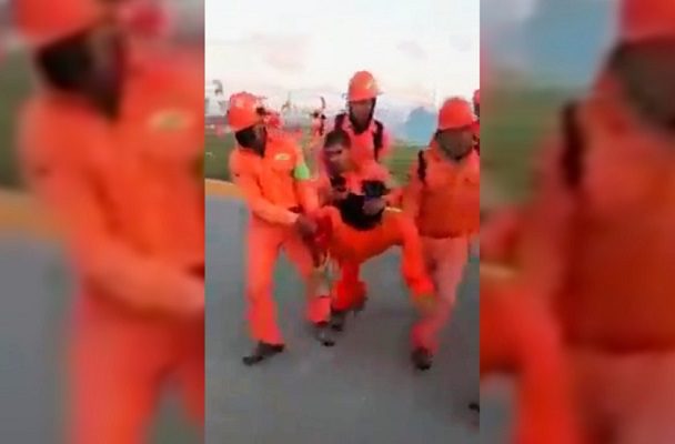 Reportan heridos tras protesta en Dos Bocas; AMLO dice que “No es nada grave”