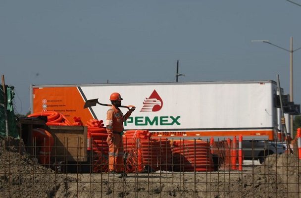 Trabajadores de Dos Bocas realizan paro de labores por mejores condiciones laborales