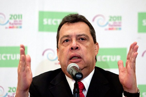 Peña Nieto me usó como chivo expiatorio en caso Ayotzinapa: exgobernador Ángel Aguirre