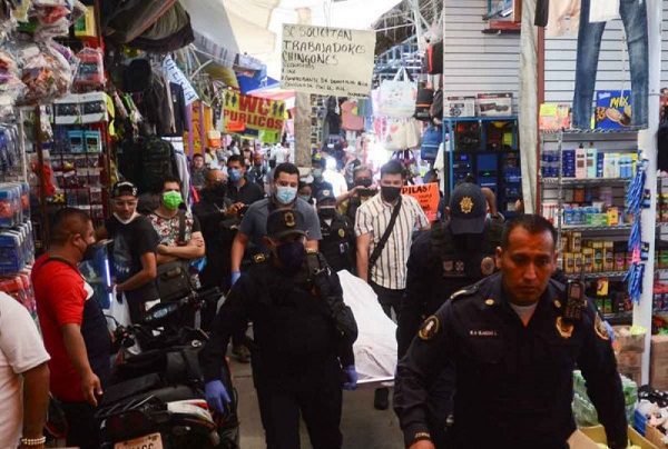 Asesinan a balazos a dos presuntos sicarios en Tepito