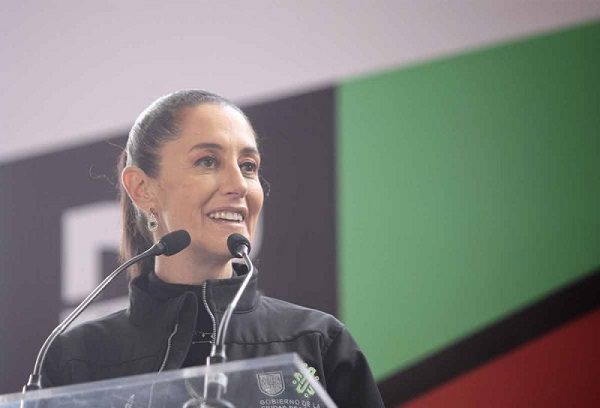 “Para eso es importante leer", dice Sheinbaum sobre Reforma eléctrica