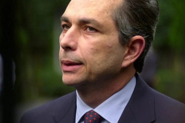 Cabal Peniche habría acordado entregar acciones a cambio de su libertad