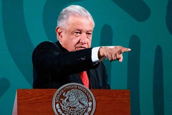 AMLO asegura que RFC para jóvenes "no afecta en nada, es bueno"