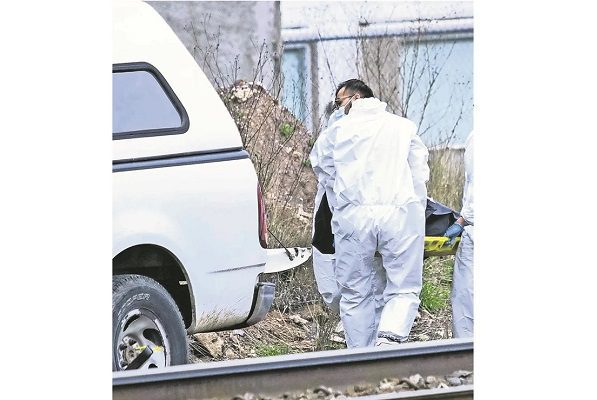 Hombre asesina a su esposa e hija enfermas de COVID-19, en Edomex