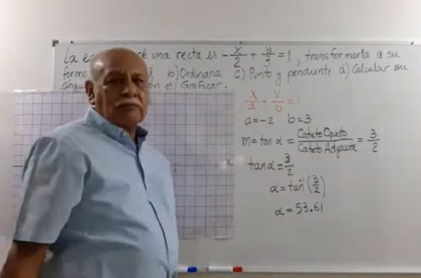 IPN reconoce a profesor por crear canal de YouTube para enseñar matemáticas