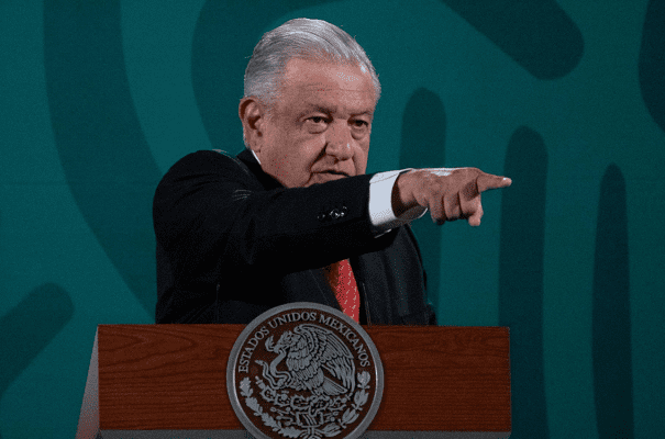 AMLO vuelve a insistir en lo "violento" del "Nintendo"