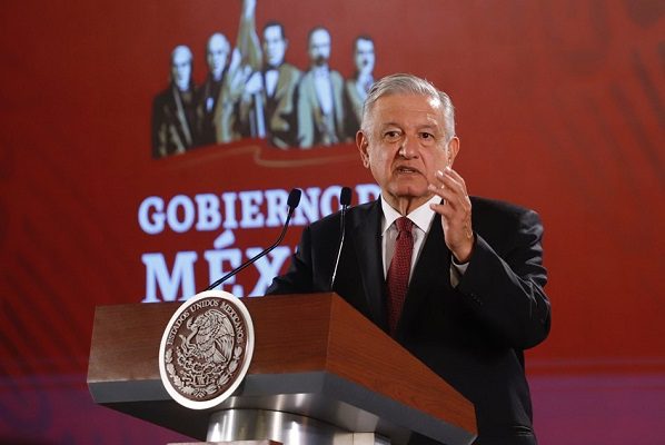 AMLO acudió al funeral de Celeste Batel, esposa de Cuauhtémoc Cárdenas