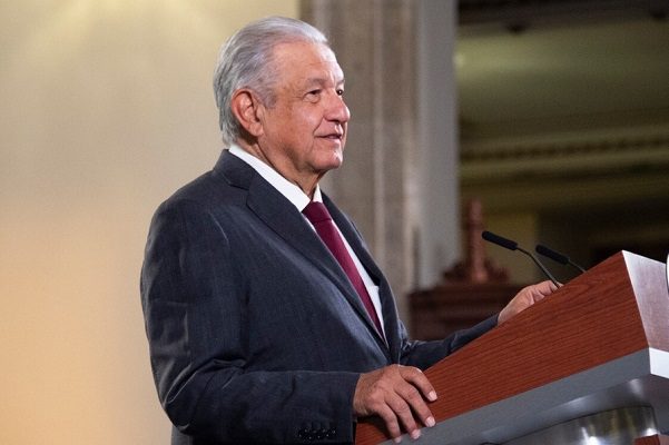 AMLO anuncia que envió carta a la OMS para acelerar aprobación de vacunas