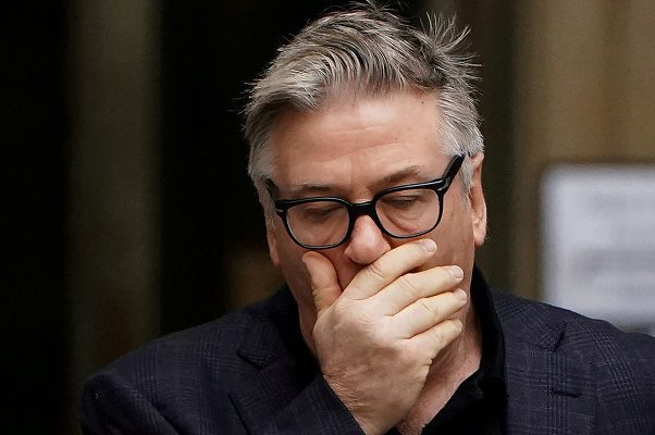 Alec Baldwin mató accidentalmente a directora de fotografía durante filmación