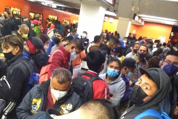 Riña a golpes entre usarios provoca retraso en la Línea 1 del Metro
