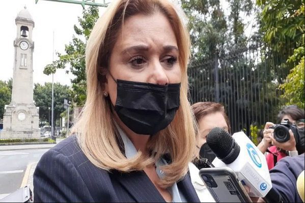 Maru Campos firma convenido para poner fin a conflicto en presa La Boquilla