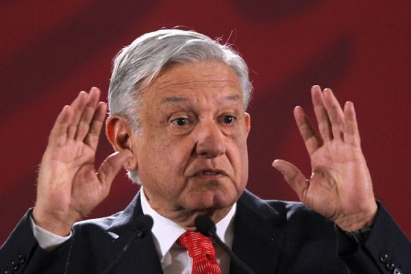 La UNAM asegura a AMLO que su compromiso con México es "incuestionable"