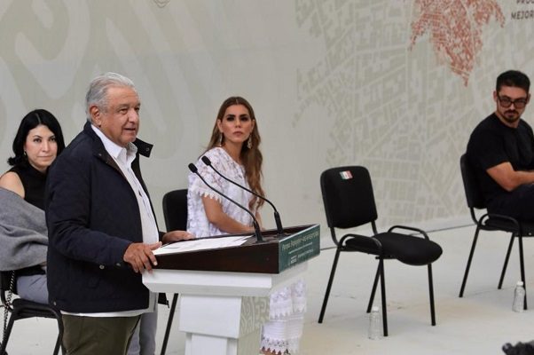 AMLO asegura "todo el apoyo del gobierno federal" para Evelyn Salgado