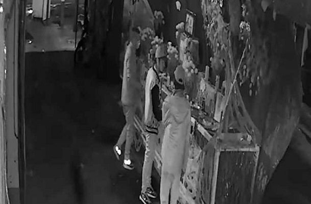 ¡Ya no respetan nada! Roban ofrenda de Día de Muertos en CDMX