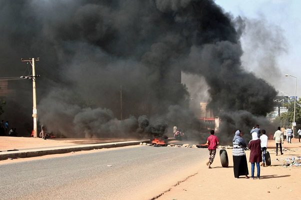 Golpe de Estado en Sudán; militares arrestan a primer ministro y a su gabinete