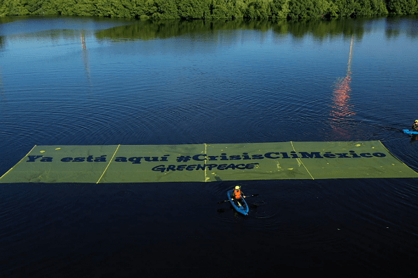Greenpeace protestó en la refinería Dos Bocas por medidas ante cambio climático