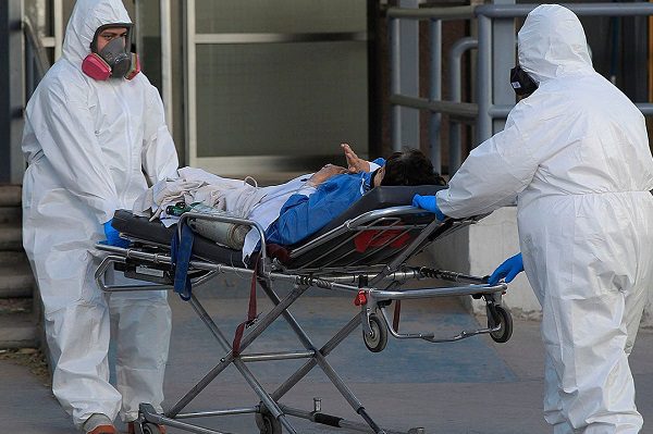 OMS mantiene emergencia internacional por Covid-19, al estar "lejos de su final"