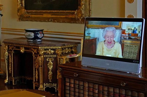 Por consejo médico, la Reina Isabel II no participará en la COP26