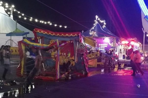 Cuatro lesionados por caída de juego mecánico en Nuevo León #VIDEOS