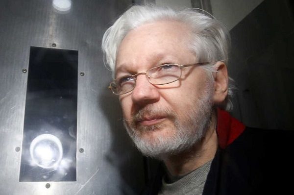 Inicia audiencia de Julian Assange en la que EE.UU. busca extraditarlo