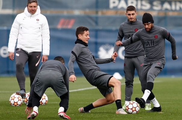 Trabajadora sexual roba billetera a jugador del París SG