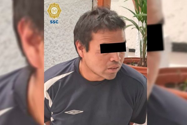 Detienen a hombre que golpeaba a su mamá, en Iztacalco