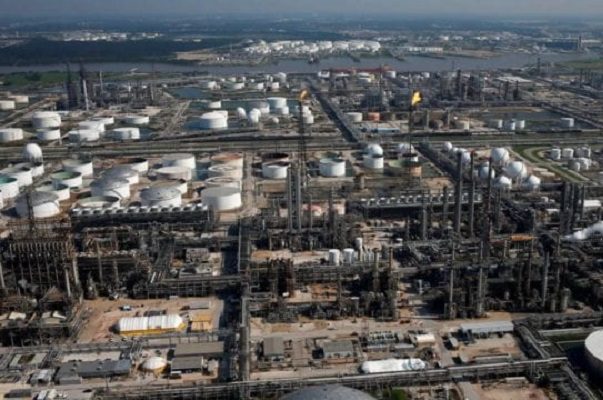 Director de Pemex anuncia que compra de Deer Park se cerrará en diciembre