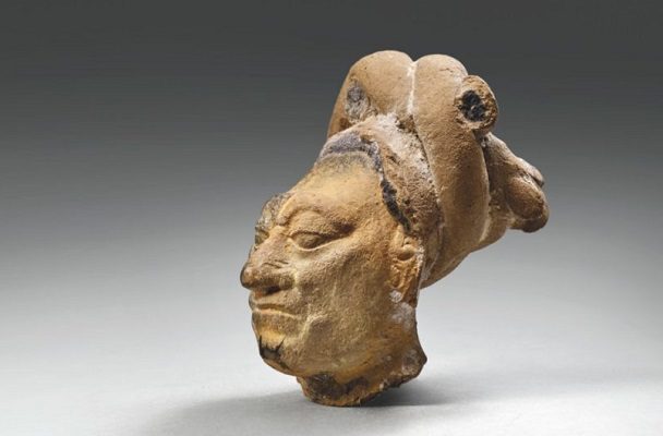 Gobierno de México denuncia subasta de piezas prehispánicas en París