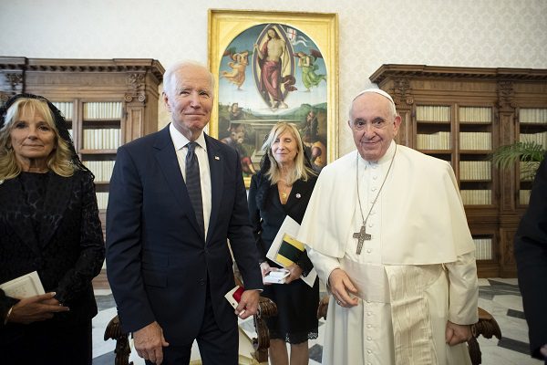 Joe Biden se reúne con el papa Francisco durante 75 minutos
