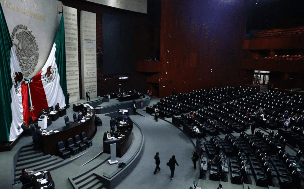 Diputados toman puente de seis días por día de muertos