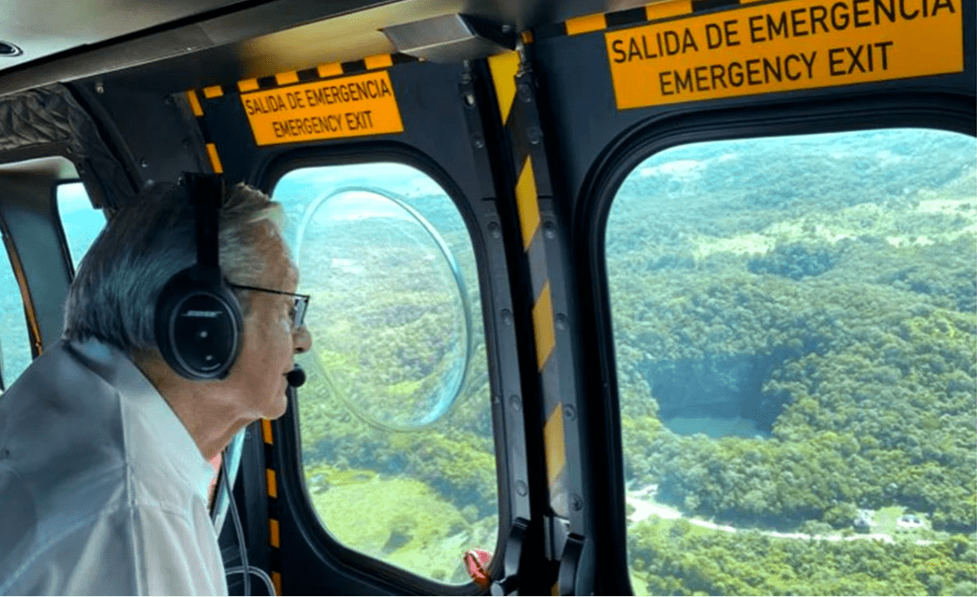 AMLO sobrevuela ruta de Tren Maya; es una obra esplendida sostiene