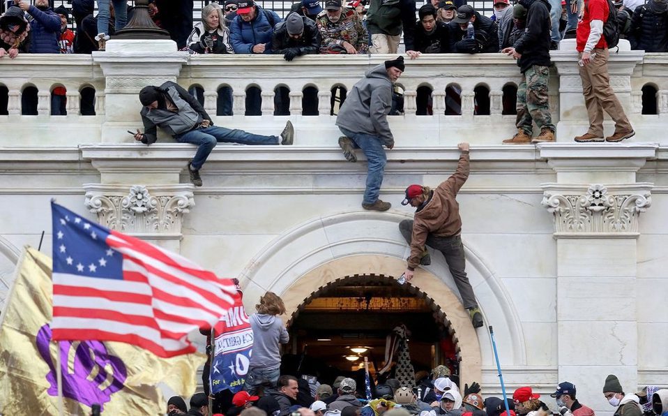 Donald Trump intenta bloquear 770 documentos de ataque al Capitolio