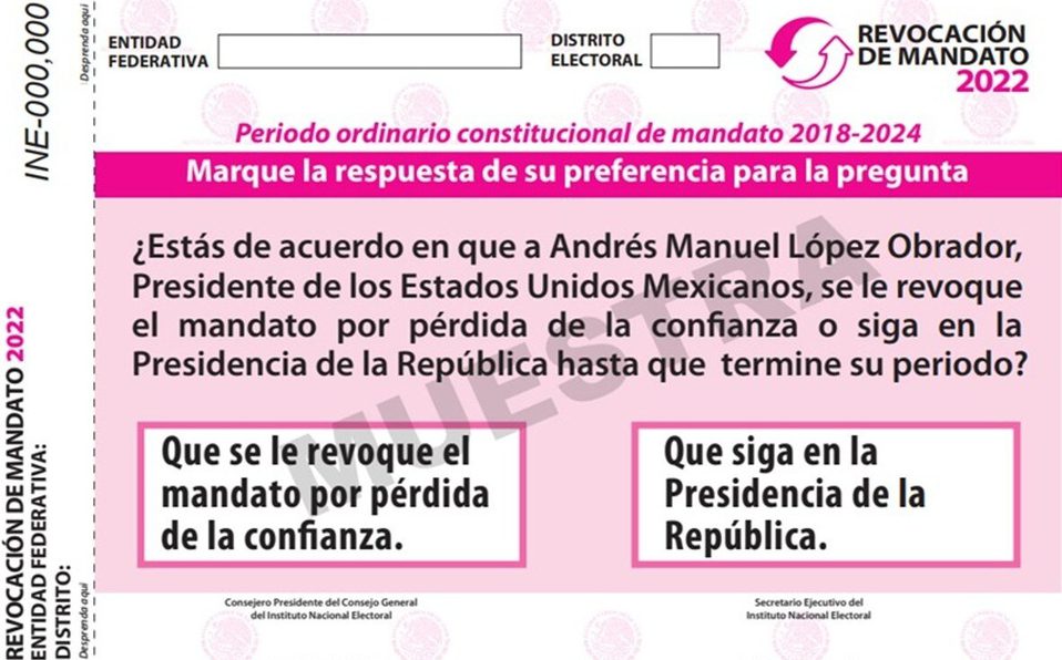 INE aprueba papeleta para revocación de mandato de AMLO