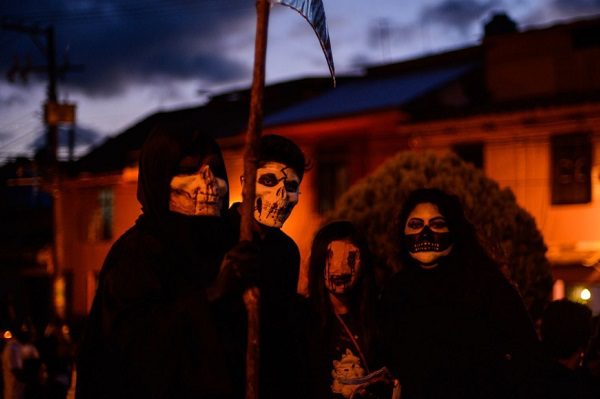 Tiroteo en fiesta de Halloween en Texas deja un muerto y 9 heridos