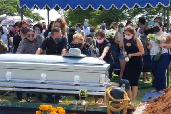 Sepultan al actor Octavio Ocaña en en Tabasco #VIDEOS