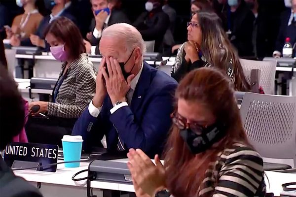¿Joe Biden se quedó dormido en cumbre COP26? #VIDEO