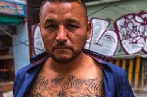 "El Mijis" revela que fue obligado a cantar canción de Lalo Mora para ser liberado