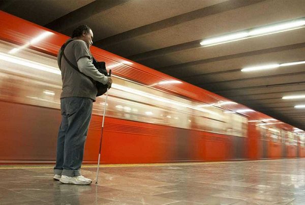 Metro suspende servicio de la Línea 1 por corto circuito