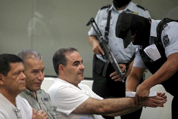 Condenan al expresidente salvadoreño Antonio Saca por desvío millonario