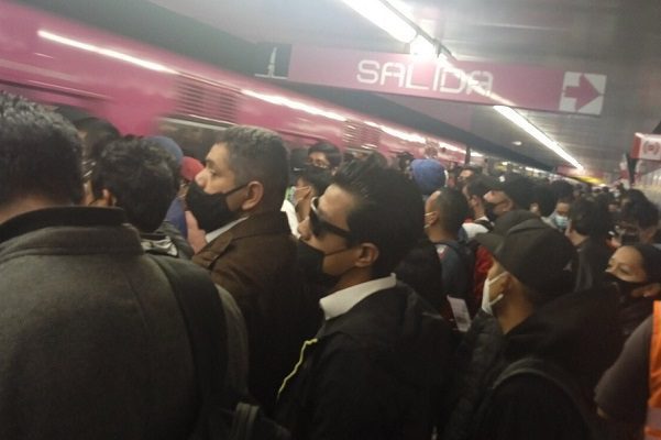 Activan palanca de emergencia en L1 de Metro de CDMX por riña